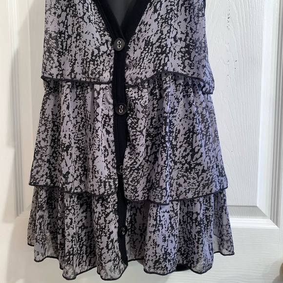 Flowy Razer-Back Tunic | Size: S - Picture 5 of 6